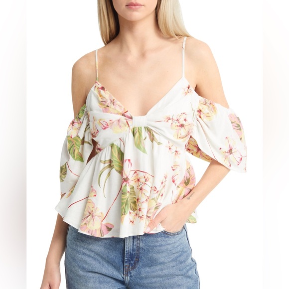 Wayf Tops - WAYF
Coco Floral Print Cold Shoulder Top in Ivory Tropical